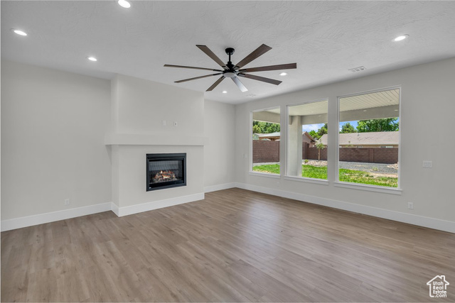 Photo 5 for MLS #2094227 at 21 W Elinor Ln