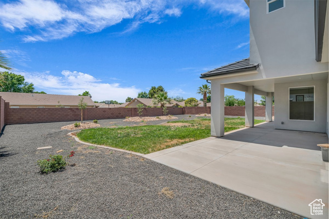 Photo 46 for MLS #2094227 at 21 W Elinor Ln