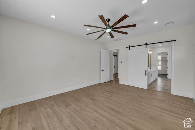 Photo 18 for MLS #2094227 at 21 W Elinor Ln