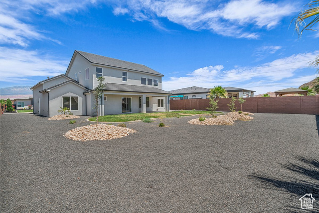 Photo 43 for MLS #2094227 at 21 W Elinor Ln