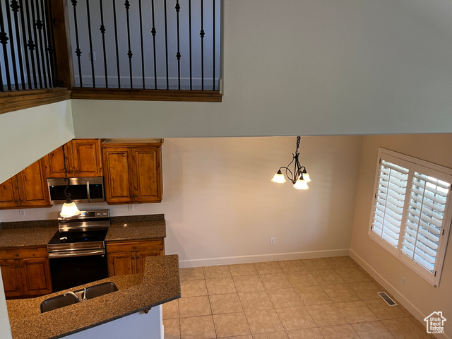 Photo 13 for MLS #2094238 at 933 N 900 West