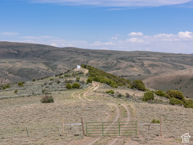 Photo 22 for MLS #2094279 at 900 Altamont Rd