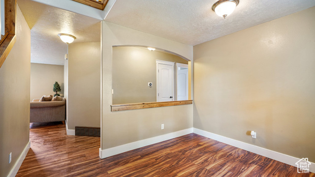 Photo 3 for MLS #2094384 at 332 W Hillside Dr