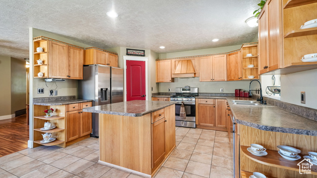 Photo 10 for MLS #2094384 at 332 W Hillside Dr