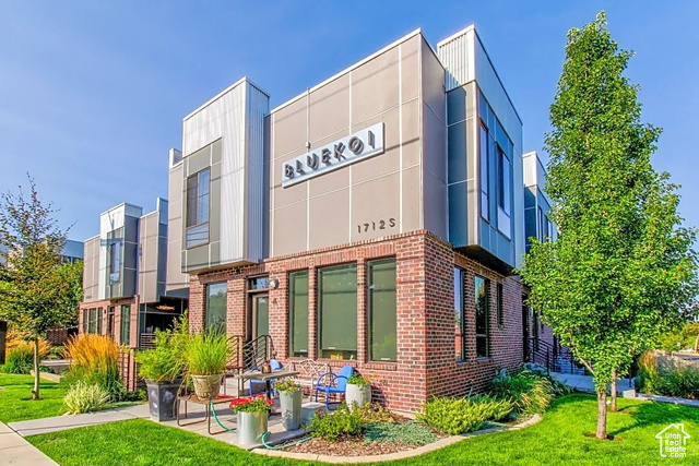 1712 S 900 E, Salt Lake City UT 84105