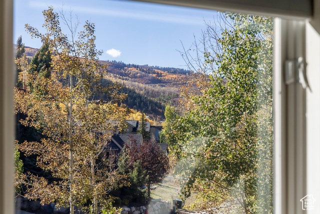 Photo 24 for MLS #2094445 at 690 Deer Valley Dr #11
