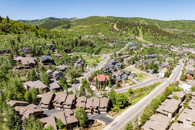 Photo 27 for MLS #2094445 at 690 Deer Valley Dr #11