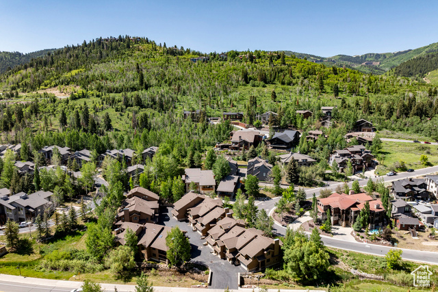 Photo 28 for MLS #2094445 at 690 Deer Valley Dr #11