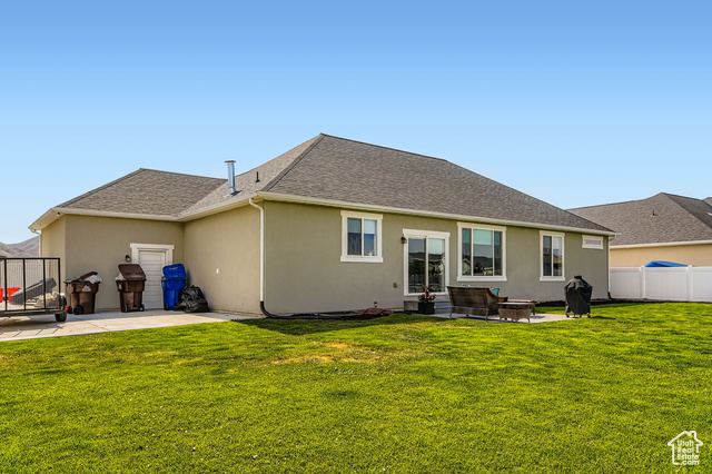 4909 N Cliffrose Dr