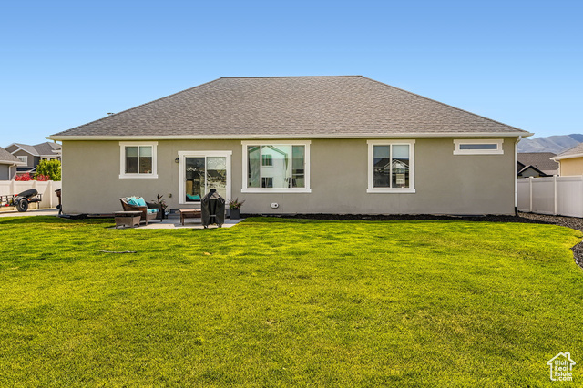 4909 N Cliffrose Dr