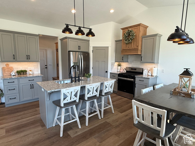 Photo 6 for MLS #2094545 at 405 E Sabra Way #101