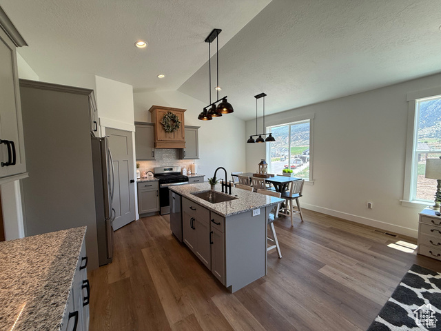 Photo 8 for MLS #2094545 at 405 E Sabra Way #101