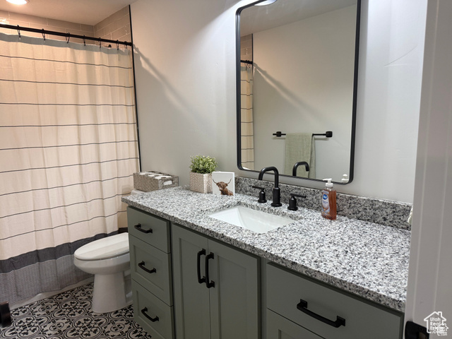 Photo 17 for MLS #2094545 at 405 E Sabra Way #101