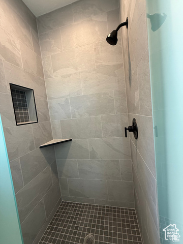 Photo 13 for MLS #2094545 at 405 E Sabra Way #101
