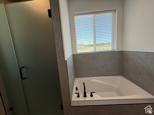 Photo 12 for MLS #2094545 at 405 E Sabra Way #101