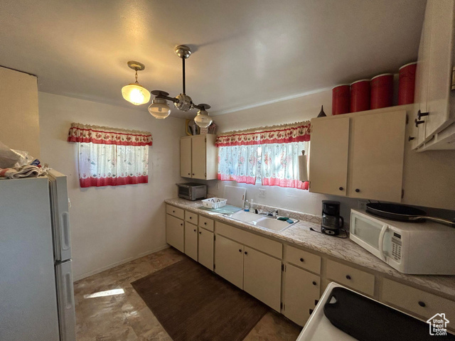 Photo 12 for MLS #2094605 at 468 E Trail Rd
