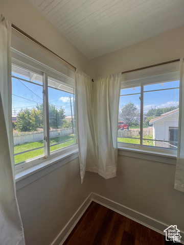 Photo 4 for MLS #2094616 at 175 N 100 East