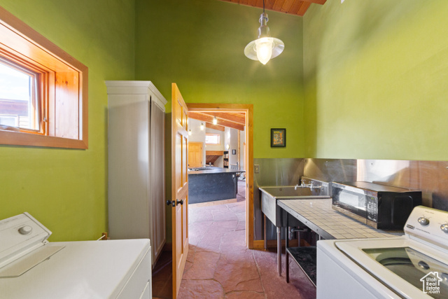 Photo 36 for MLS #2094650 at 338 Taylor Ln