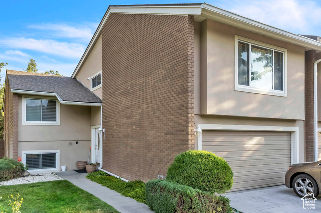 Photo 4 for MLS #2094671 at 1876 E Casino Way