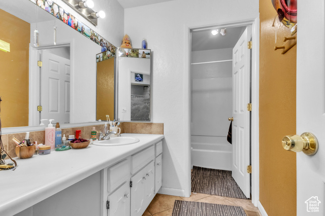Photo 16 for MLS #2094671 at 1876 E Casino Way