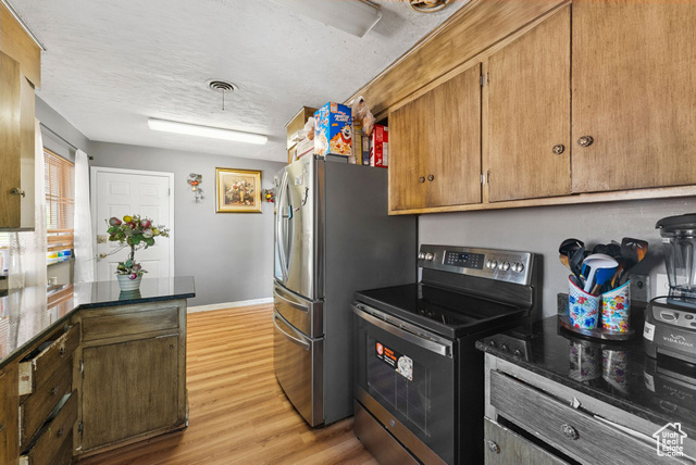 Photo 8 for MLS #2094691 at 3035 Brinker Ave