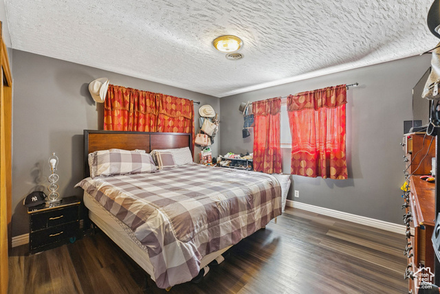 Photo 11 for MLS #2094691 at 3035 Brinker Ave