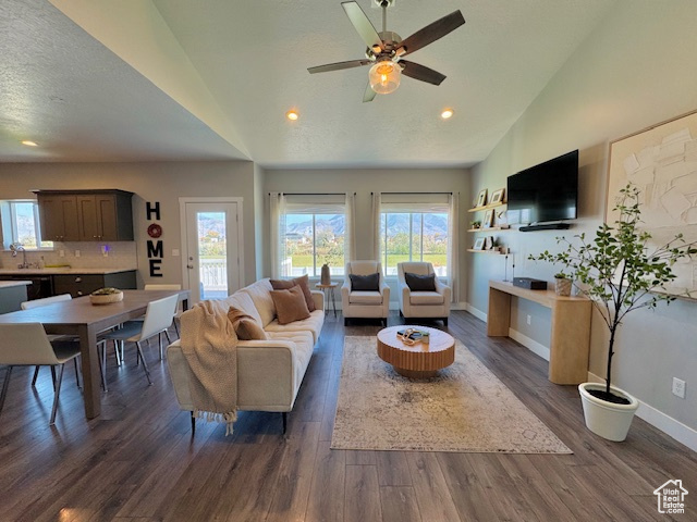View photos for 3140 S Straight St MLS #2094758 - 3140 S Straight St
