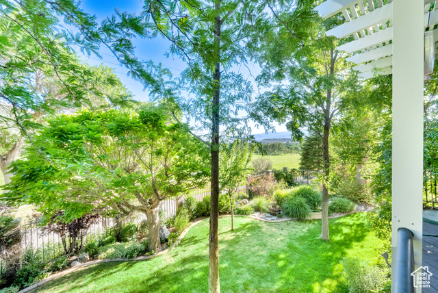 Photo 50 for MLS #2094775 at 2058 E Oak Manor Dr
