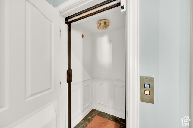 Photo 12 for MLS #2094775 at 2058 E Oak Manor Dr