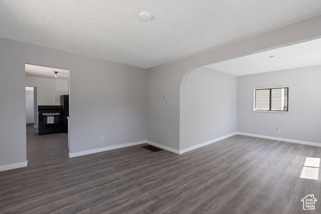 Photo 3 for MLS #2094851 at 3530 Jefferson Ave