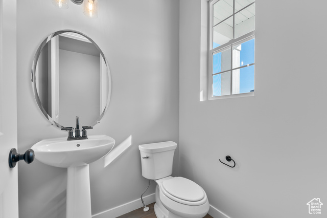 Photo 4 for MLS #2094874 at 2562 S Sinbad Way