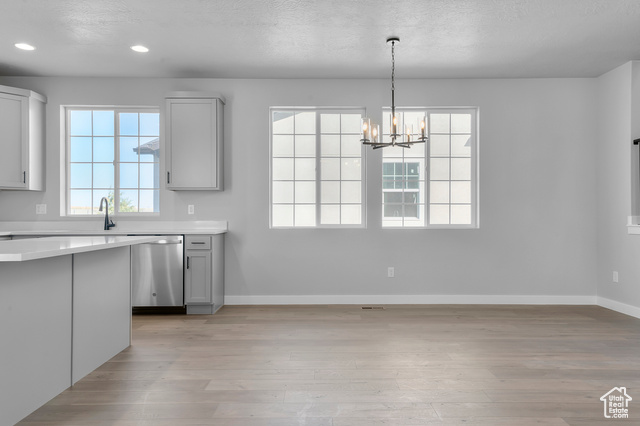 Photo 8 for MLS #2094874 at 2562 S Sinbad Way