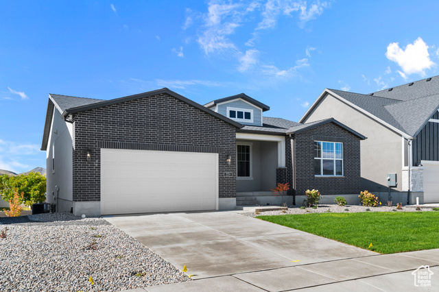 Photo 2 for MLS #2094881 at 2554 S Sinbad Way
