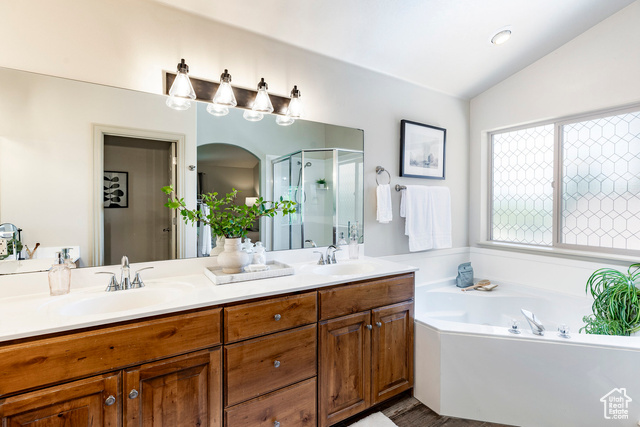 Photo 7 for MLS #2094909 at 1161 S East Cobblestone Dr