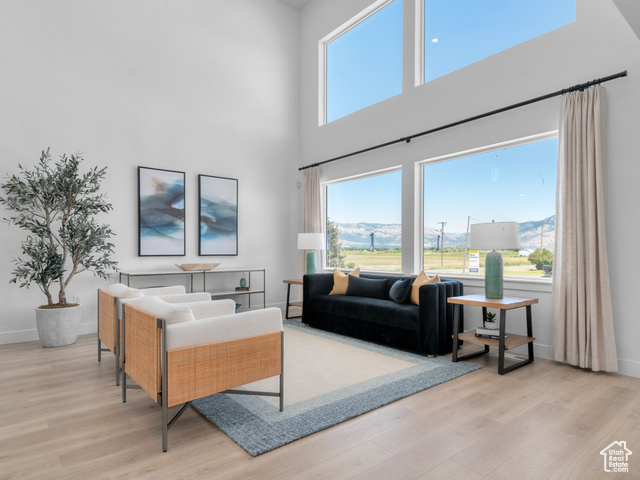 Photo 5 for MLS #2095029 at 4256 W 1600 South #303