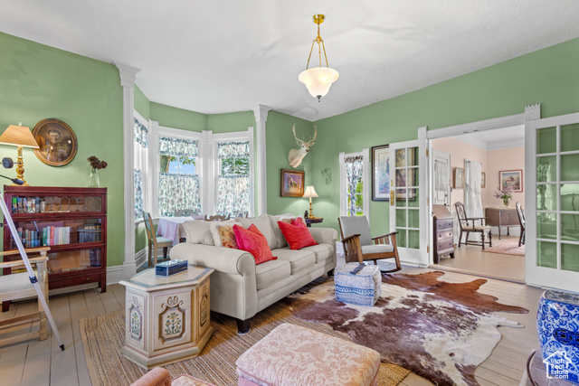 Photo 13 for MLS #2095157 at 52 E 1st