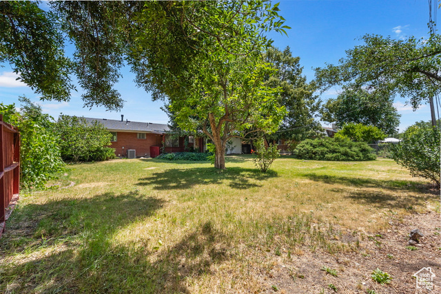 Photo 8 for MLS #2095162 at 5600 S Ralph Dr