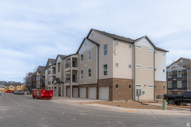 842 N COULSEN DR #L204, Saratoga Springs UT 84045