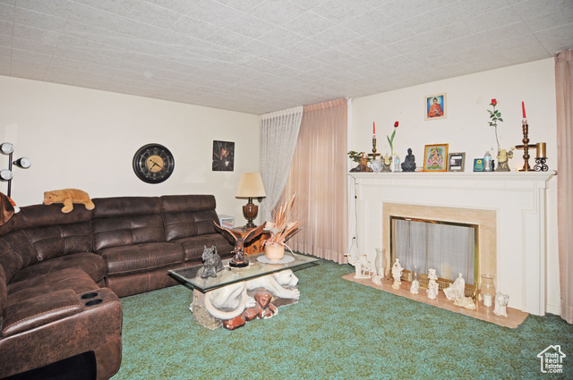 Photo 2 for MLS #2095233 at 1160 E 12th St