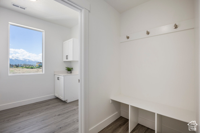 Photo 7 for MLS #2095242 at 717 S Harrison Dr #29