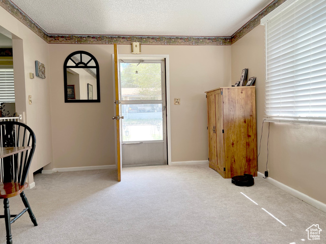Photo 9 for MLS #2095257 at 82 W Pioneer Ave