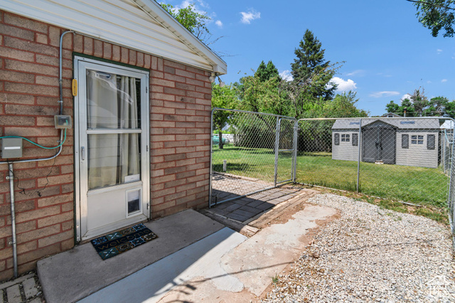 Photo 7 for MLS #2095257 at 82 W Pioneer Ave