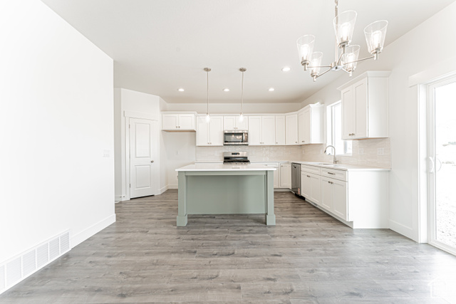 Photo 6 for MLS #2095277 at 1536 W Boseman Way #629
