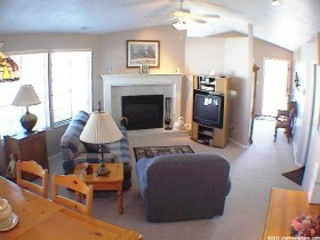 894 W 1680 N, Clinton, UT 84015 — photo 3