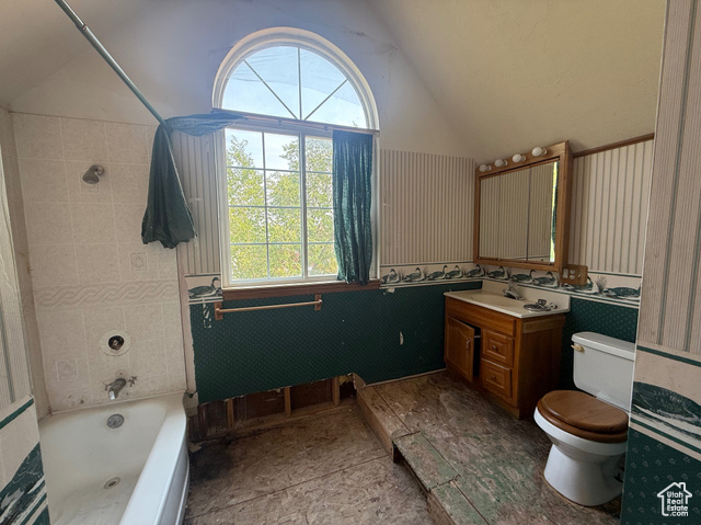 Photo 35 for MLS #2095311 at 111 E Center