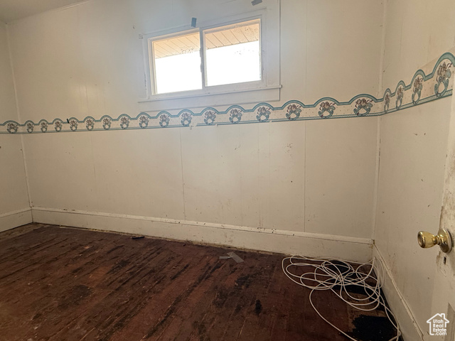 Photo 32 for MLS #2095311 at 111 E Center