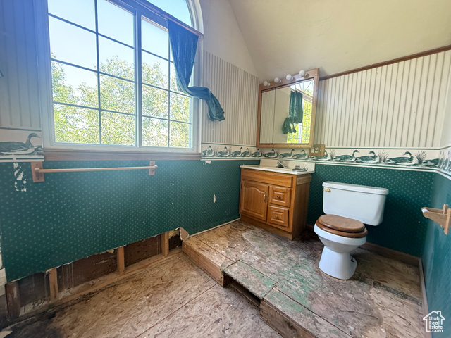 Photo 25 for MLS #2095311 at 111 E Center