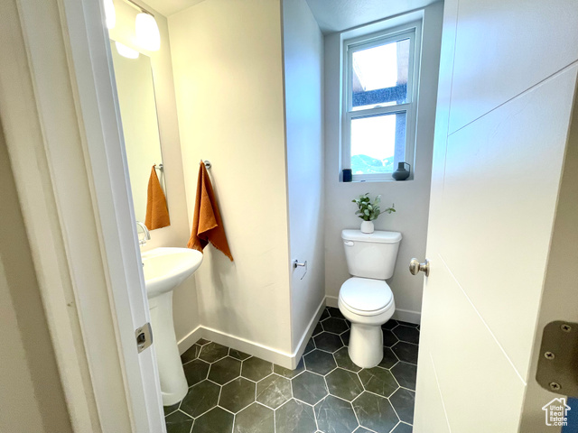 Photo 7 for MLS #2095389 at 2043 W Pinnacle Ln #G-1