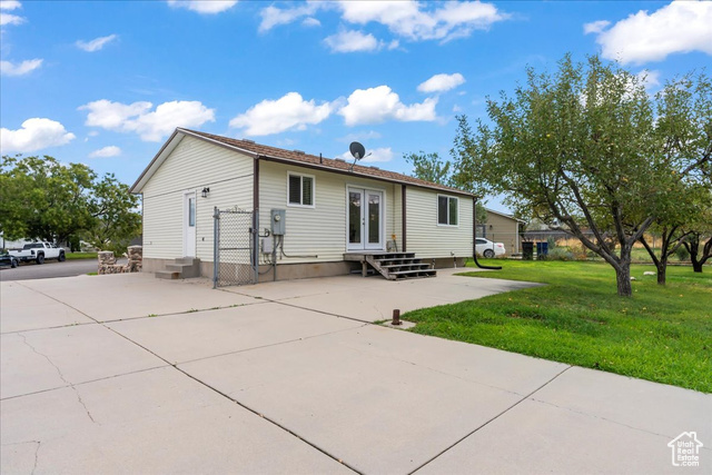 Photo 16 for MLS #2095470 at 3832 S Danbury Cir