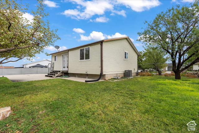 Photo 17 for MLS #2095470 at 3832 S Danbury Cir